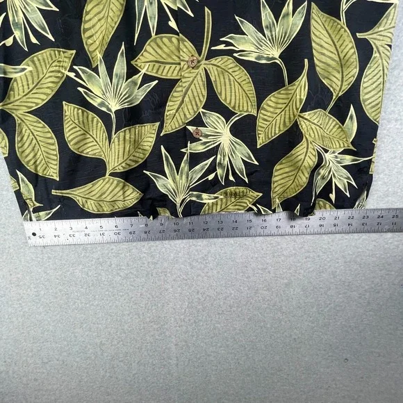 Tommy Bahama Shirt Mens Large Black Green Hawaiian Camp Floral Silk Tropical - Picture 9 of 9